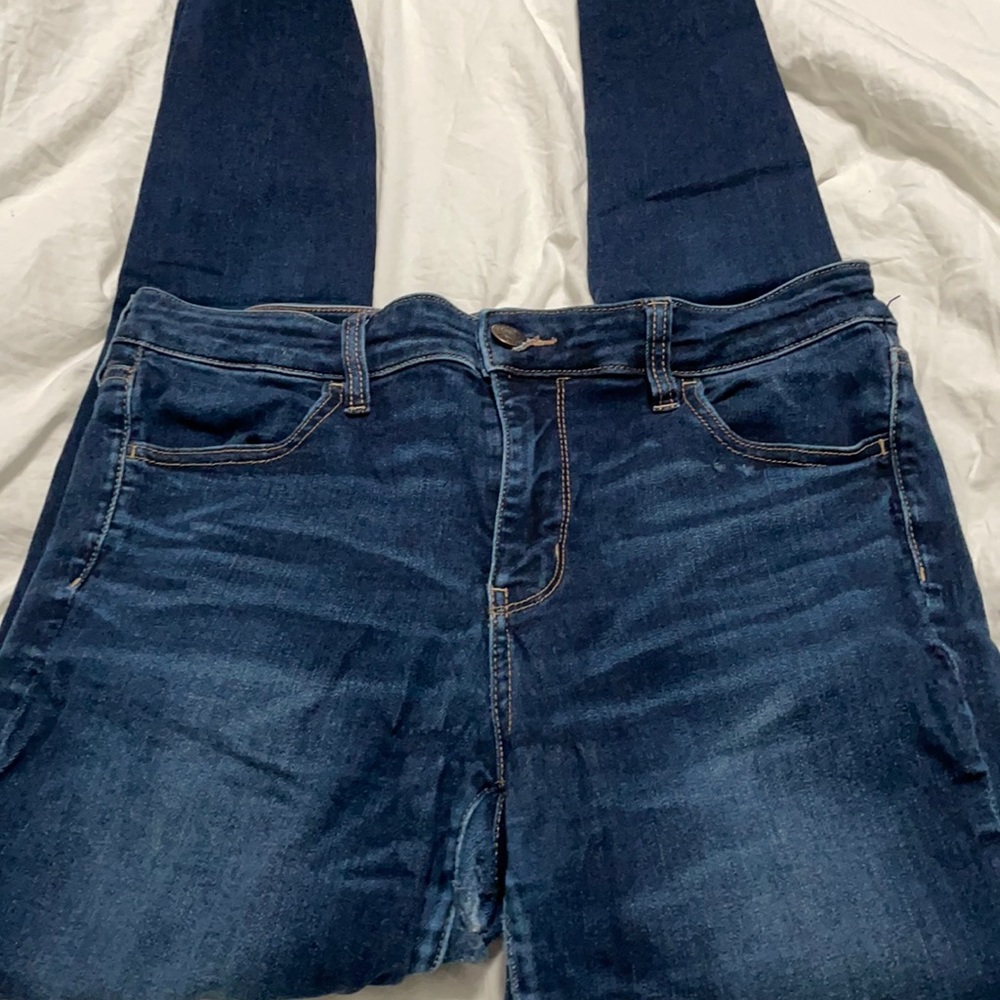 American Eagle ripped jeans